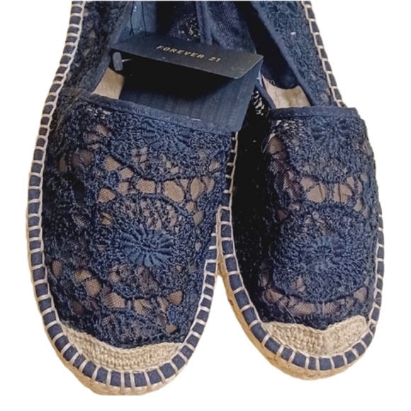 FOREVER 21 Crochet Lace Mesh Slip-On Eapadrille Flats NWT - Picture 10 of 13